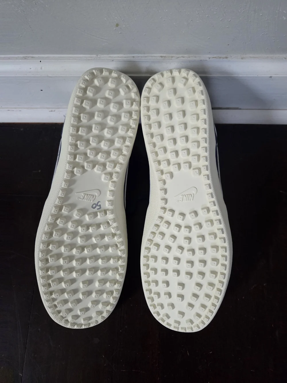 Nike Men's Navy Blue and White Athletic Sneakers - Picture 2 of 5